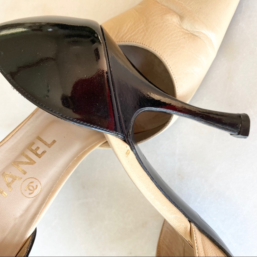 CHANEL D’Orsay Heels Cream Black Two Tone - Picture 5 of 10